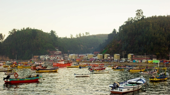 Fotografía caleta Tumbes, ubicada en el Gran Concepción