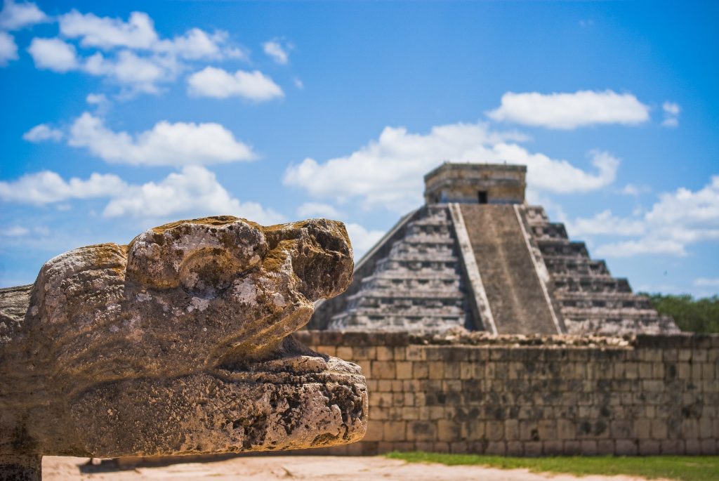 Chichen Itzá, ruina Maya ubicada en México. Un recorrido ideal para viajar con amigos. 