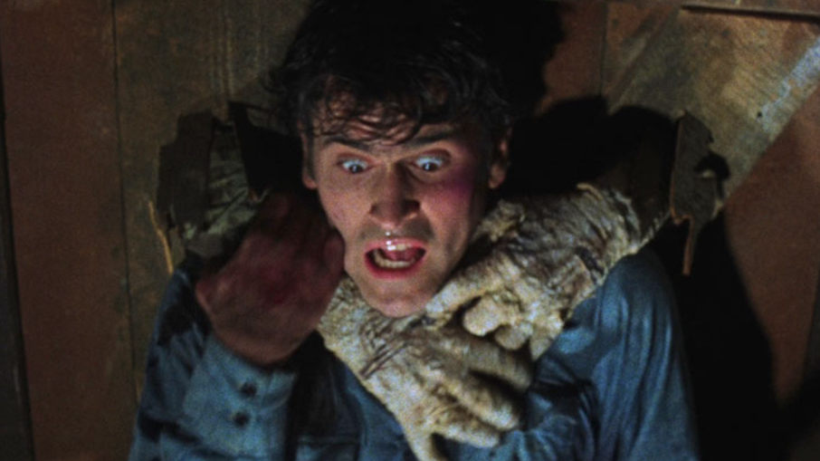Ash (protagonizado por Bruce Cambell) en la primera pelicula
