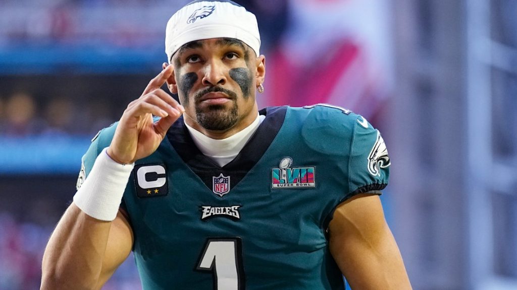 Jalen Hurts, mariscal de campo de los Philadelphia Eagles en la temporada pasada.