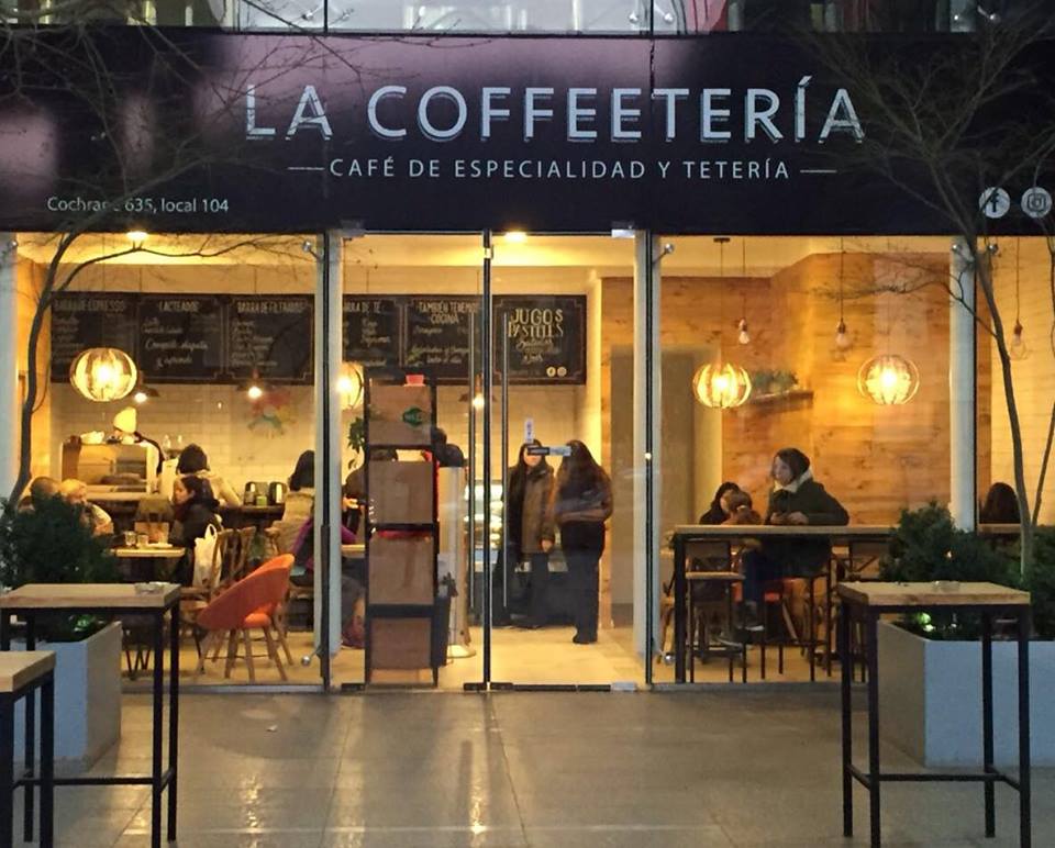 Entrada de La Coffeetería en Concepción.