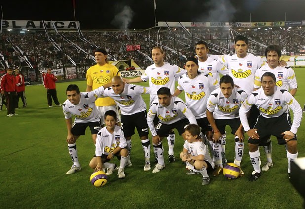 Plantel de Colo-Colo el año 2007.